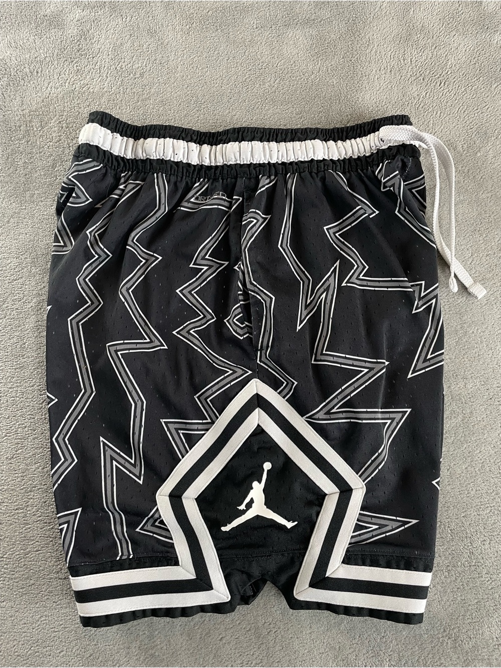 Air Jordan Retro Diamond Lightning Shorts Black White DH9079-010 Men XL / L Gym